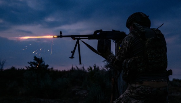 У Серебрянському лісі ворог штурмує під прикриттям артилерії та дронів - ОВА