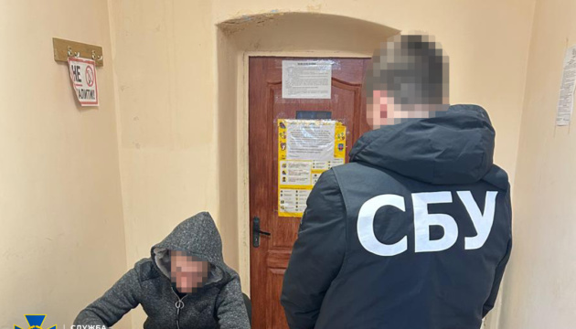 На Прикарпатті викрили злочинну групу, яка переправляла наркотики за кордон На Прикарпатті викрили злочинну групу, яка переправляла наркотики за кордон