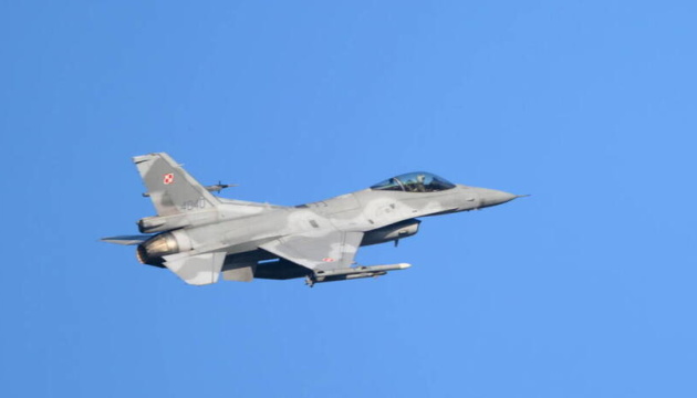 У Польщі піднімали винищувачі через ранкову атаку РФ на Україну