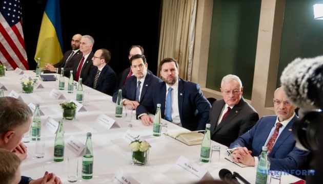 Voldymyr Zelensky rencontre J. D. Vance et Marco Rubio à Munich