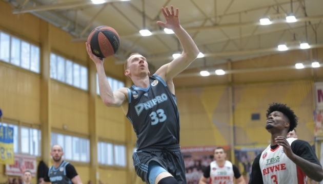 Баскетбол: «Дніпро» здолав «Рівне», «Старий Луцьк» програв «Запоріжжю»