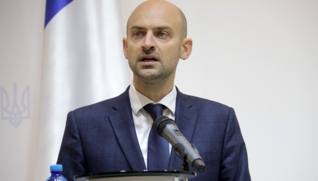 Ministro de Exteriores francés: Debemos garantizar que la paz en Ucrania sea duradera