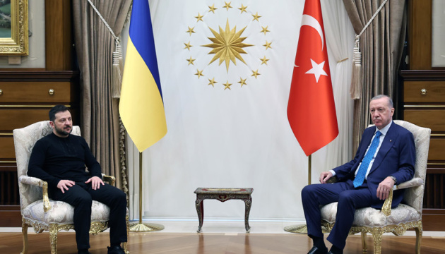 Volodymyr Zelensky rencontre Recep Tayyip Erdogan à Ankara