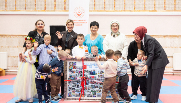 First Ladies of Ukraine, Türkiye visit orphans evacuated from Odesa First Ladies of Ukraine, Türkiye visit orphans evacuated from Odesa