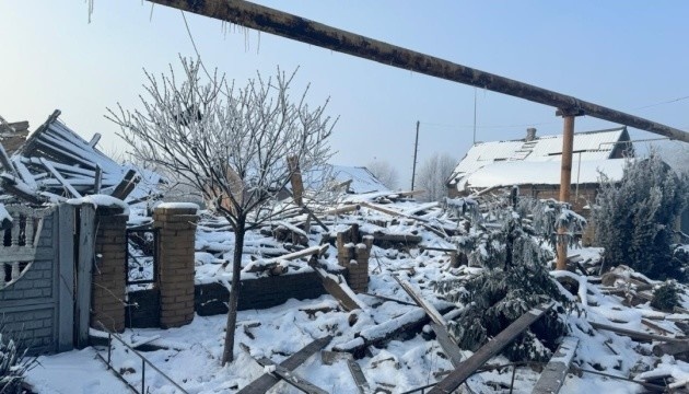 Russen töteten gestern einen und verletzten drei Zivilisten in Region Donezk