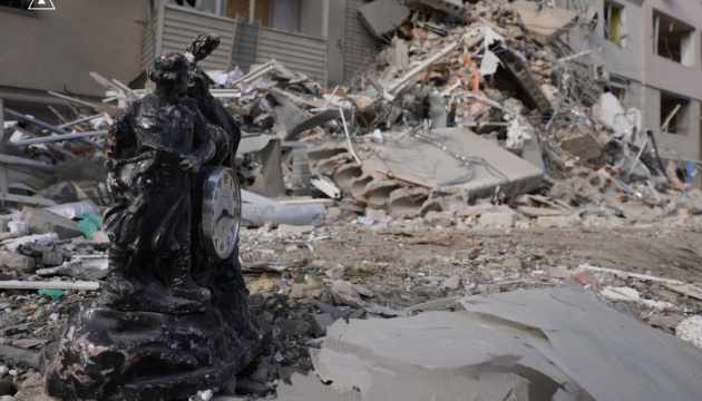 Guerre en Ukraine : Un mort et deux blessés dans des bombardements russes sur la région de Kherson 