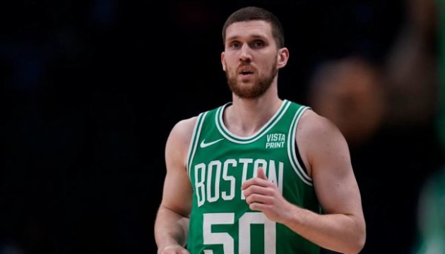 НБА. Михайлюк став другим за очками у матчі «Юти» проти «Мемфіса»