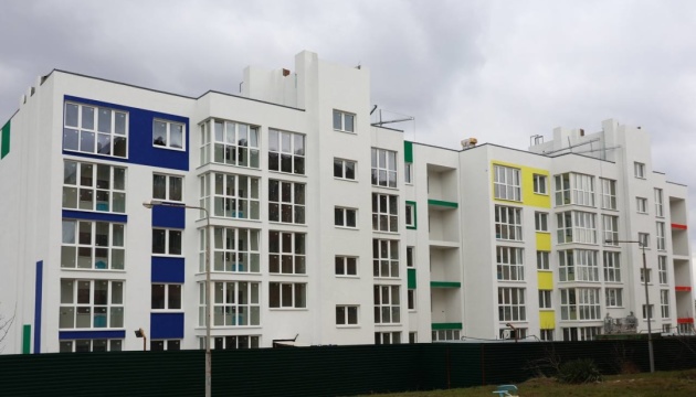 На Київщині показали, як йде відновлення будинків у Бучанському районі На Київщині показали, як йде відновлення будинків у Бучанському районі