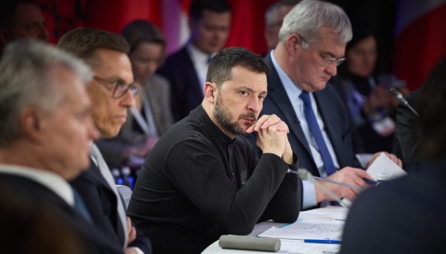 Volodymyr Zelensky a énumère cinq étapes nécessaires pour parvenir à une paix juste cette année