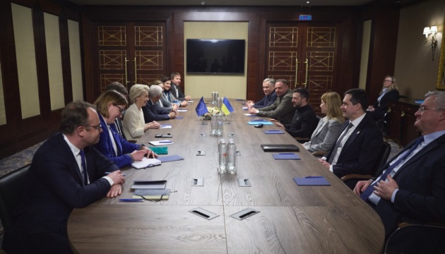 Вступ України до ЄС, переговори про мир і гарантії безпеки: Зеленський зустрівся з керівниками Євросоюзу