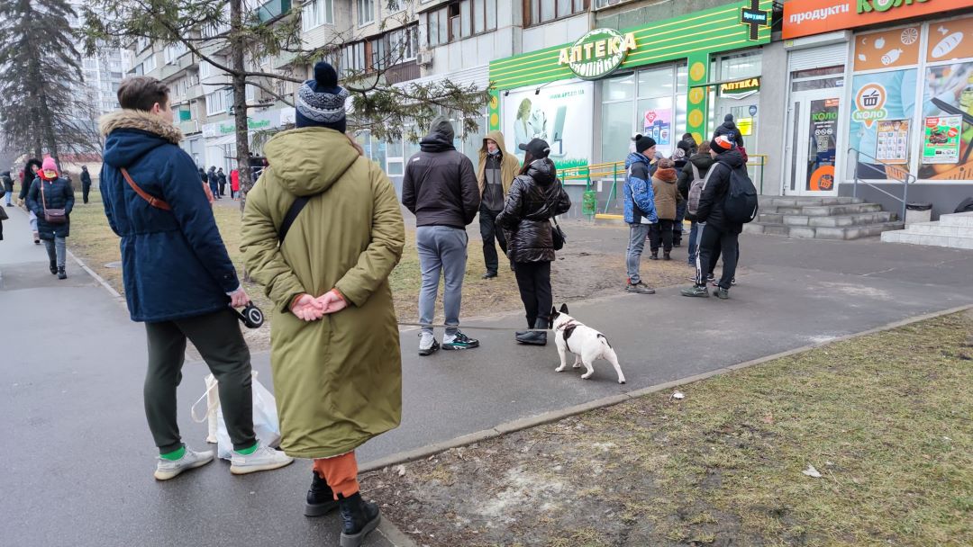Так виглядав дефіцит у лютому 2022 року. Фото Укрінформ