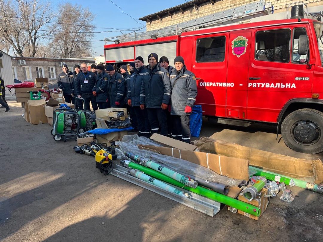 Допомога рятувальникам Запоріжжя