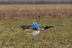На Харківщині російський дрон атакував снайперів, їх врятувало броньоване авто