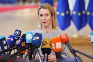 Kaja Kallas propose aux pays européens de débloquer 40 milliards d’euros pour répondre aux besoins militaires de l’Ukraine