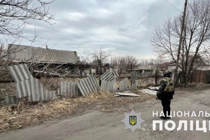 Guerre en Ukraine: Un civil tué et un blessé dans des bombardements russes sur la région de Donetsk 