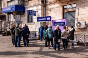 У Миколаєві відкрили соціальний ХАБ для пошиву одягу та легких ремонтів