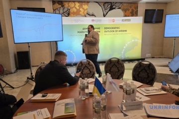Number of citizens aged 25-29 is rapidly decreasing in Ukraine - expert