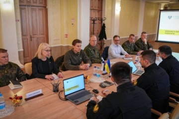 Ucrania y Finlandia planean fortalecer la cooperación en la industria de defensa