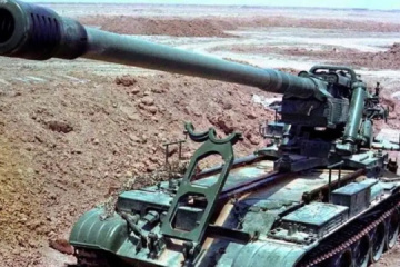 Fuerzas de Sistemas No Tripulados destruyen un cañón autopropulsado norcoreano Koksan en la región de Donetsk