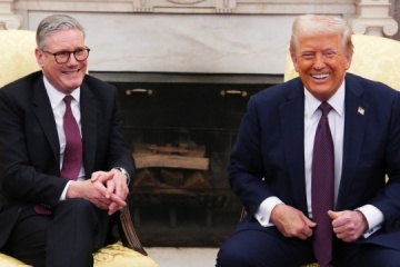 Starmer, Trump agree to keep up pressure on Putin