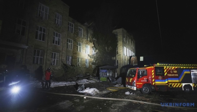 Ataque con drones a Járkiv: Doce heridos, dos de ellos menores de edad