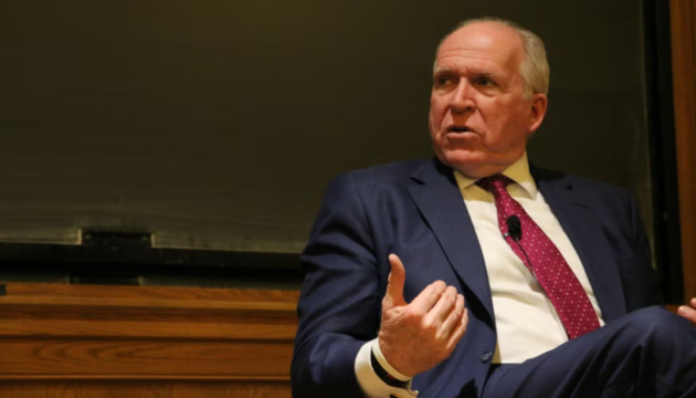 Ексглава ЦРУ звинуватив Трампа, що він шантажує Україну паузою в обміні розвідданими Ексглава ЦРУ звинуватив Трампа, що він шантажує Україну паузою в обміні розвідданими