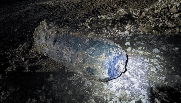 У Парижі зупинили рух потягів через бомбу часів Другої світової війни