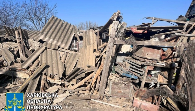 Війська РФ учора вдарили по селу у Куп’янському районі, загинула жінка Війська РФ учора вдарили по селу у Куп’янському районі, загинула жінка