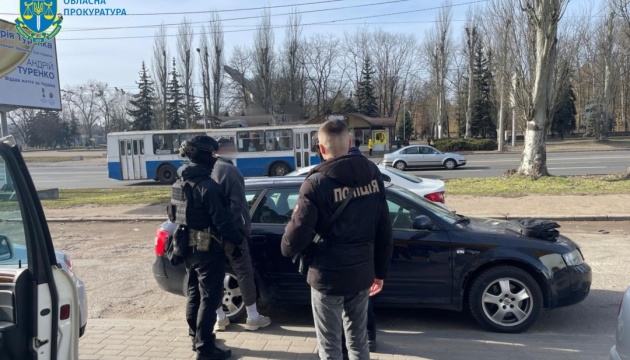«Волонтери» з Черкащини продавали автівки, завезені як гуманітарну допомогу - прокуратура «Волонтери» з Черкащини продавали автівки, завезені як гуманітарну допомогу - прокуратура