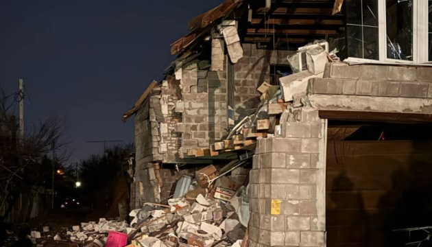 Guerre en Ukraine : Une dizaine de maisons, une école et un jardin d’enfants endommagés dans des bombardements sur Dnipro