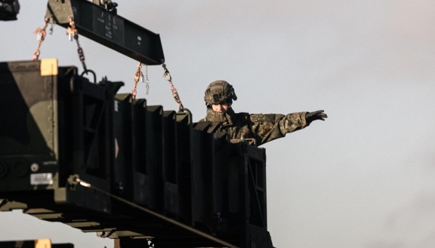 У Польщі підтвердили відновлення постачань американської зброї Україні через хаб у Ясьонці У Польщі підтвердили відновлення постачань американської зброї Україні через хаб у Ясьонці