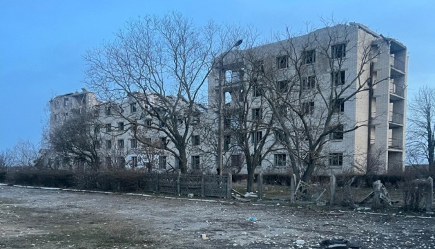 Росіяни обстріляли з артилерії житлові квартали Херсона Росіяни обстріляли з артилерії житлові квартали Херсона