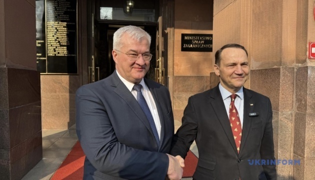 Sybiha i Sikorski spotkali się w Warszawie Sybiha i Sikorski spotkali się w Warszawie