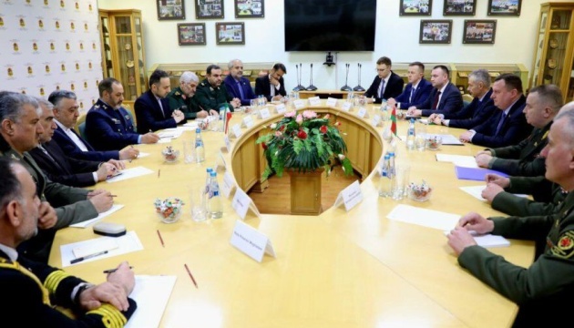 Іран і Білорусь домовилися про розширення оборонної співпраці Іран і Білорусь домовилися про розширення оборонної співпраці