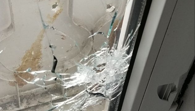 У Жовтих Водах показали наслідки падіння російського дрона У Жовтих Водах показали наслідки падіння російського дрона