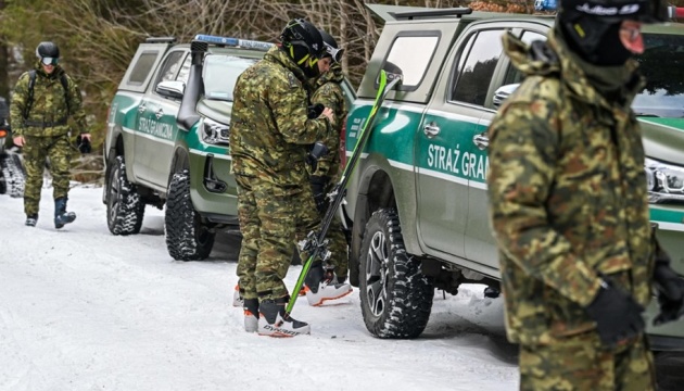 Польща заявляє про збільшення кількості нелегалів на кордоні з Білоруссю та напади на патрулі