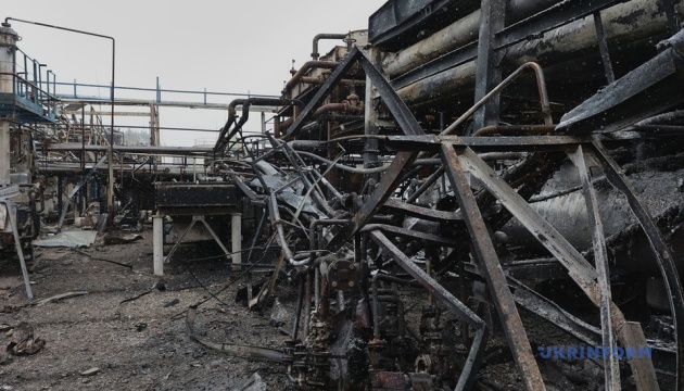 Війська РФ ударили по підприємству на Харківщині: поранений охоронець, сталася пожежа