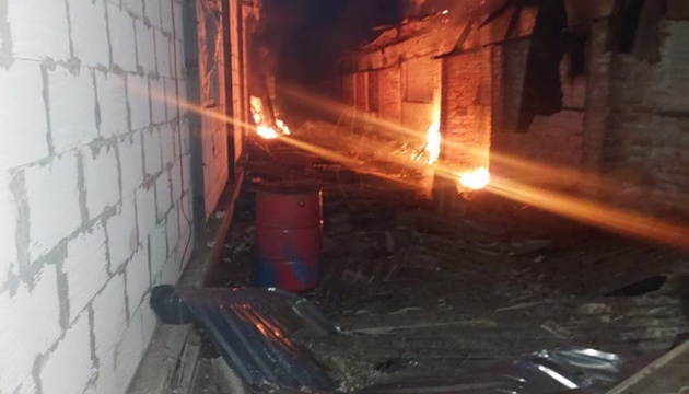 Російські дрони вночі атакували підприємство на Чернігівщині Російські дрони вночі атакували підприємство на Чернігівщині