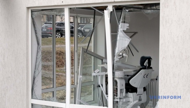 На Київщині внаслідок атаки дронів пошкоджені десятки будинків і авто, двоє поранених