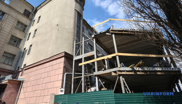 У Харкові протестують проти будівництва ресторану впритул до пам'ятки архітектури У Харкові протестують проти будівництва ресторану впритул до пам'ятки архітектури