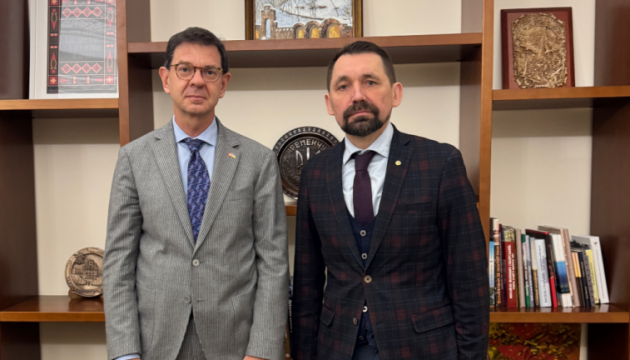 Точицький обговорив із послом Швейцарії відновлення культурної спадщини України Точицький обговорив із послом Швейцарії відновлення культурної спадщини України