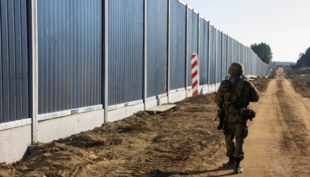 Польща модернізувала електронне загородження на кордоні з Білоруссю Польща модернізувала електронне загородження на кордоні з Білоруссю