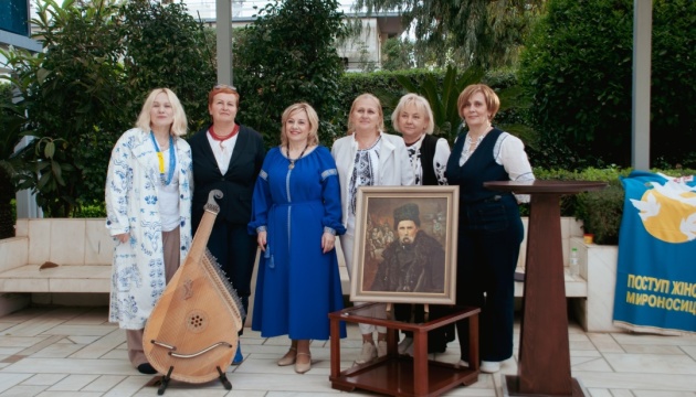 В Афінах відбулася міжнародна акція «Тарасова верба» В Афінах відбулася міжнародна акція «Тарасова верба»