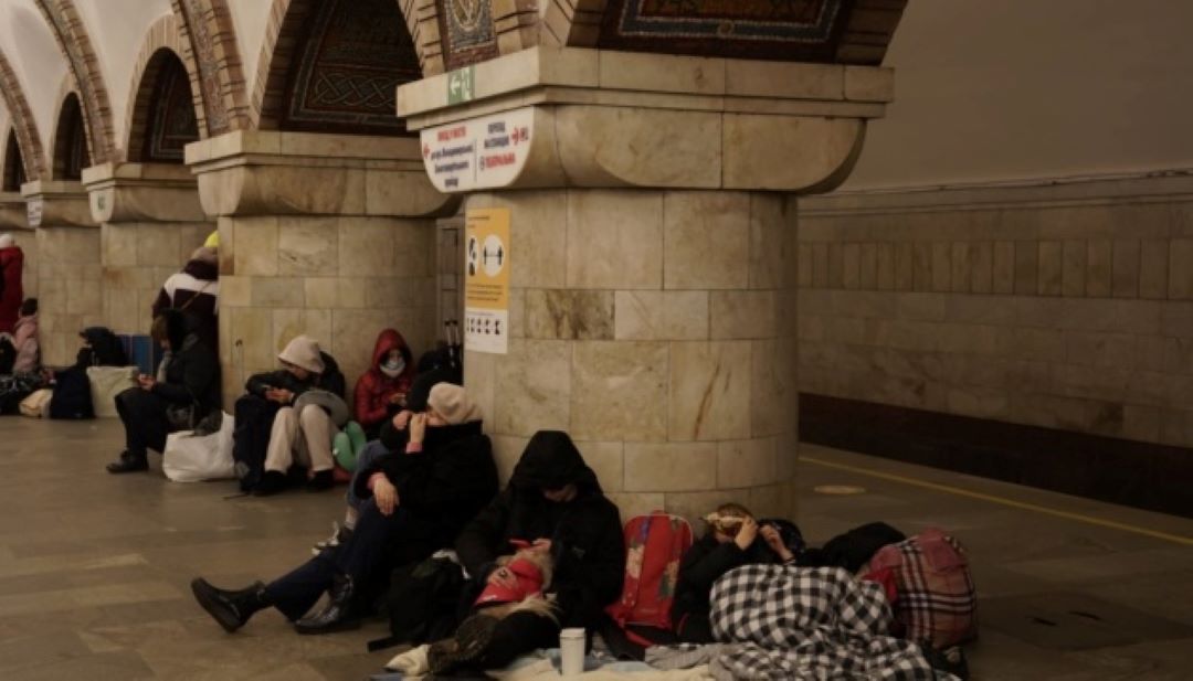 Київське метро під час тривоги. Фото Укрінформ