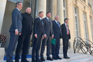 ウクライナ政権高官と仏独英３か国の首脳補佐官、パリで協議実施
