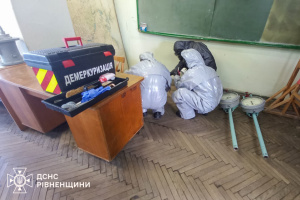 В аудиторії одного з навчальних закладів Рівного стався витік ртуті