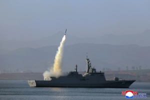 КНДР провела випробування зброї на новому есмінці - Сеул заявляє про схожість технологій з російськими