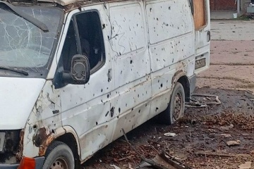 Artillery shelling and drone attack leave three more people wounded in Kherson