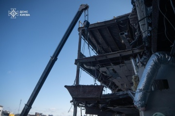 Rescuers continue clearing rubble after Russian missile strike in Kyiv
