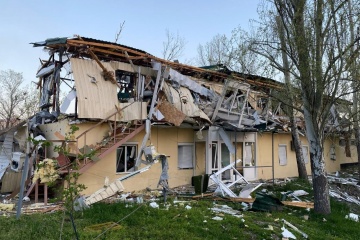 ロシア軍、ウクライナ南部ドニプロをミサイル攻撃　フィットネスセンターやホテルなど破損